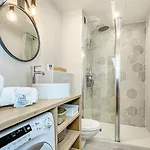 Homey Helsinki - Hyper Centre - Proche Geneve - Terrasse Privee - Wifi & Netflix 아파트