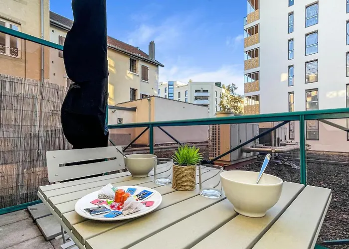 Homey Helsinki - Hyper Centre - Proche Geneve - Terrasse Privee - Wifi & Netflix Apartamento Annemasse