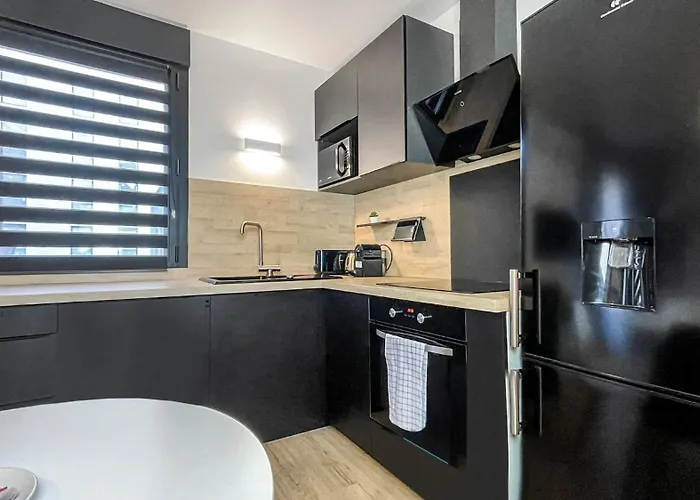 Apartamento Homey Helsinki - Hyper Centre - Proche Geneve - Terrasse Privee - Wifi & Netflix *